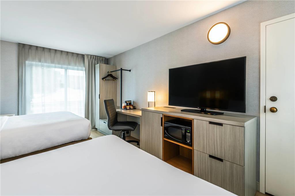 Comfort Inn Gatineau Room photo