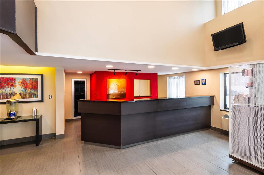 Comfort Inn Gatineau Interior photo