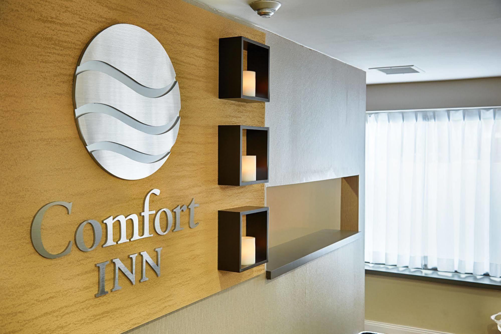 Comfort Inn Gatineau Exterior photo
