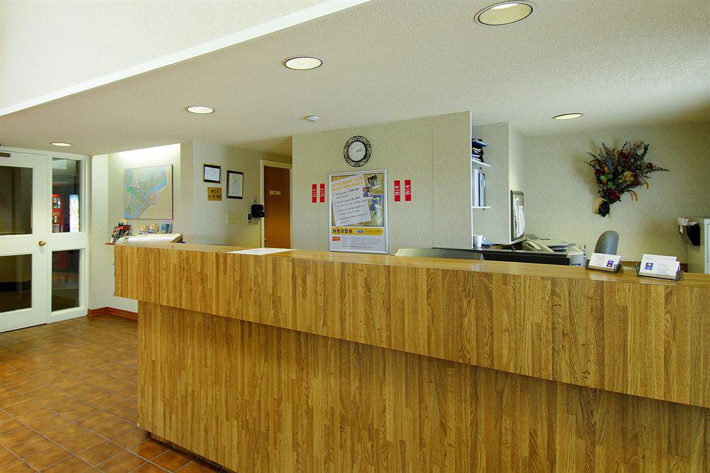 Comfort Inn Gatineau Interior photo